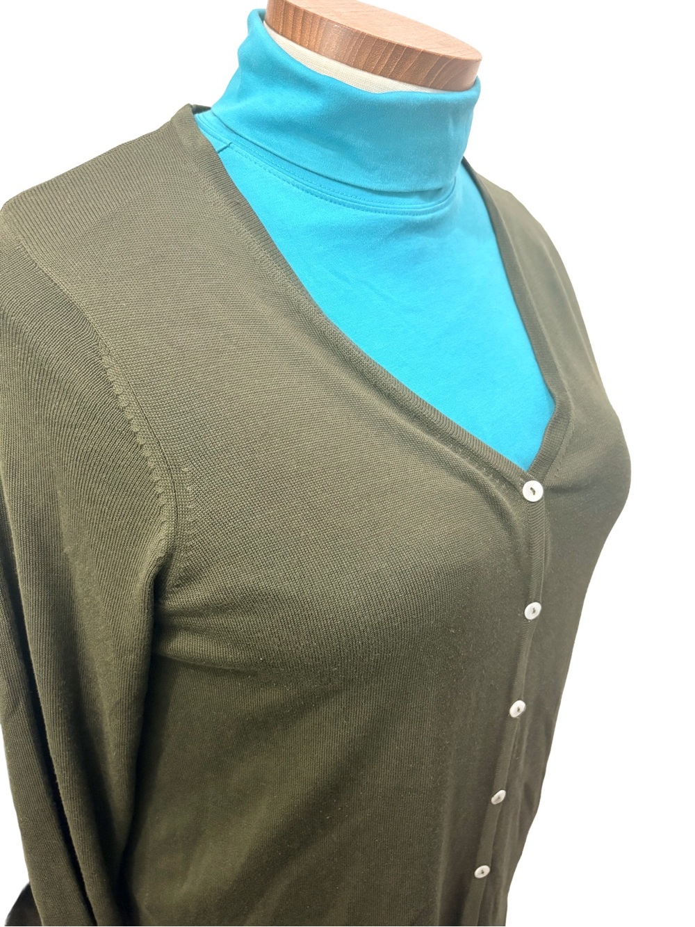 100% Silk Size 2XL Sax Fifth Avenue Olive Green Cardigan Sweater MINT CONDITION - Picture 3 of 5